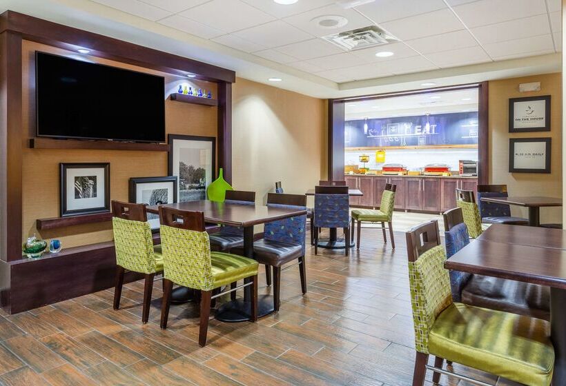 هتل Hampton Inn Sioux Falls