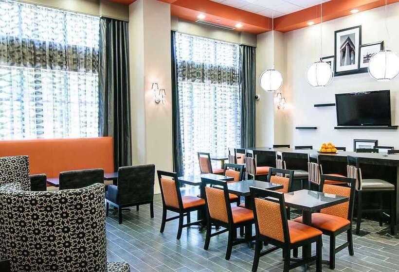 Отель Hampton Inn Stafford/quantico & Conference Center