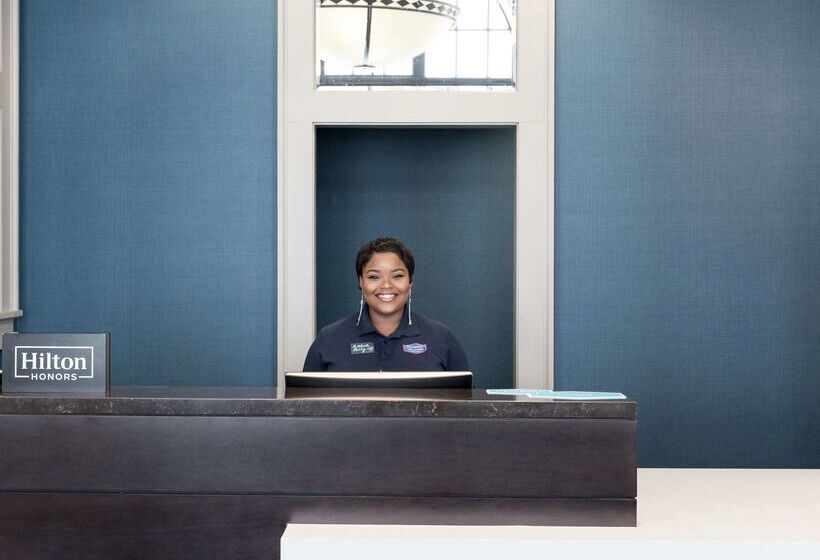 هتل Hampton Inn & Suites Atlantadowntown