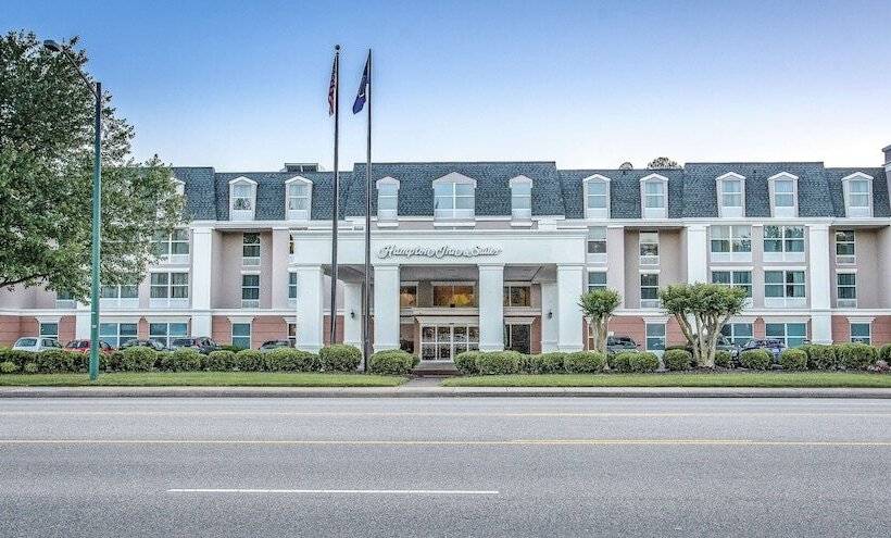 هتل Hampton Inn & Suites Williamsburgrichmond Rd