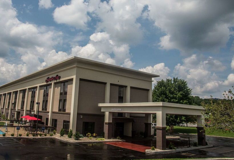 Отель Hampton Inn Summersville