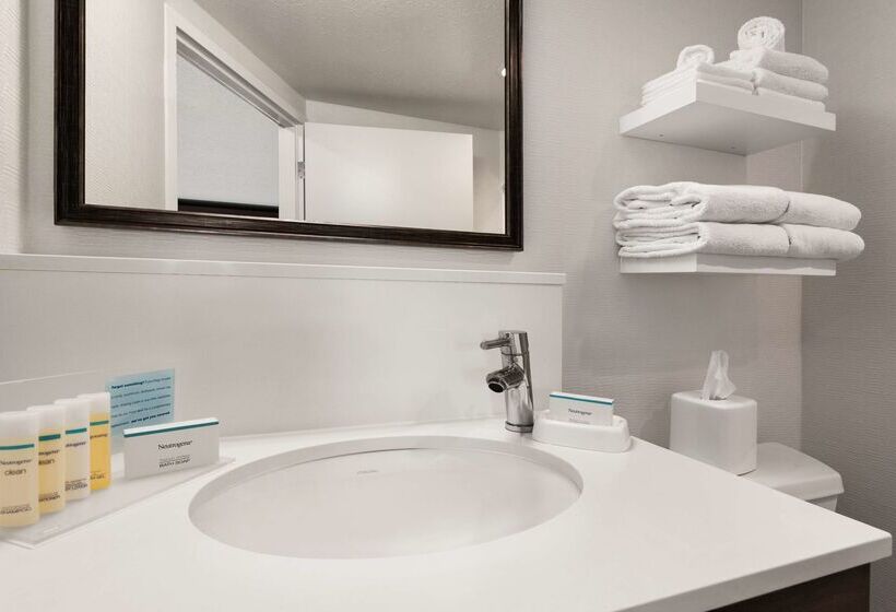هتل Hampton Inn By Hilton Wausau