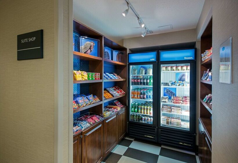 هتل Hampton Inn West Springfield