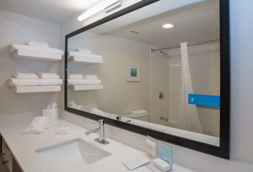 호텔 Hampton Inn Wooster