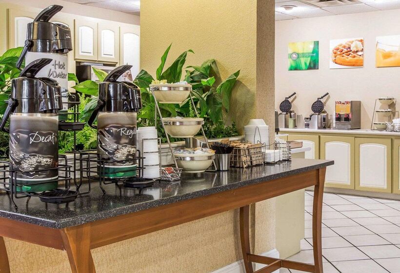 هتل Quality Inn At The Mall  Valdosta