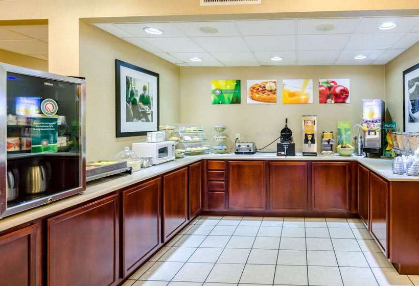 בית מלון כפרי Quality Inn Lynchburg Near University