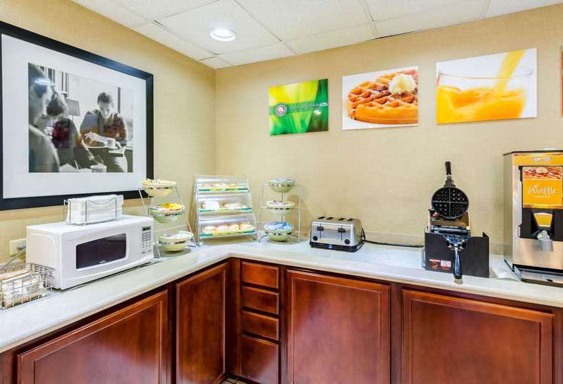 בית מלון כפרי Quality Inn Lynchburg Near University