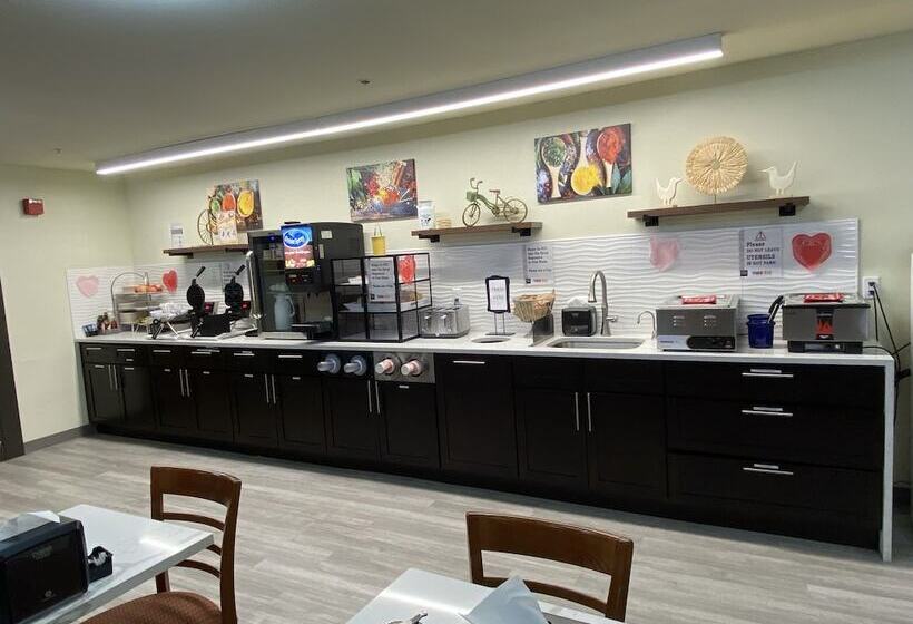 فندق Red Lion Inn & Suites Port Orchard