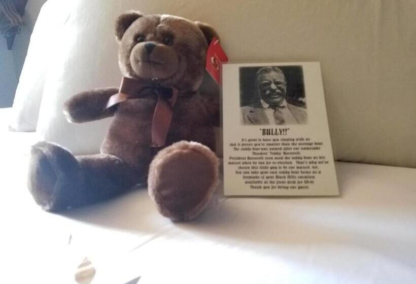 هتل Roosevelt Inn Mount Rushmore