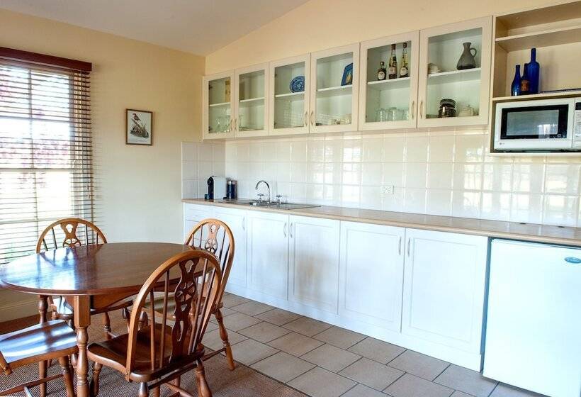 Byronsvale Vineyard And Accommodation