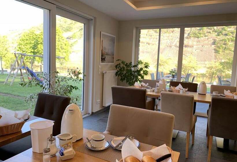 بنسيون Weinbergs Loge