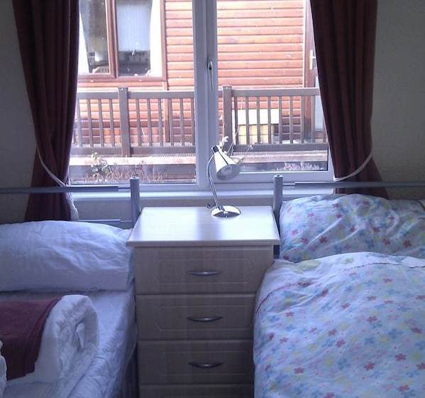 37 Rosewater Park
