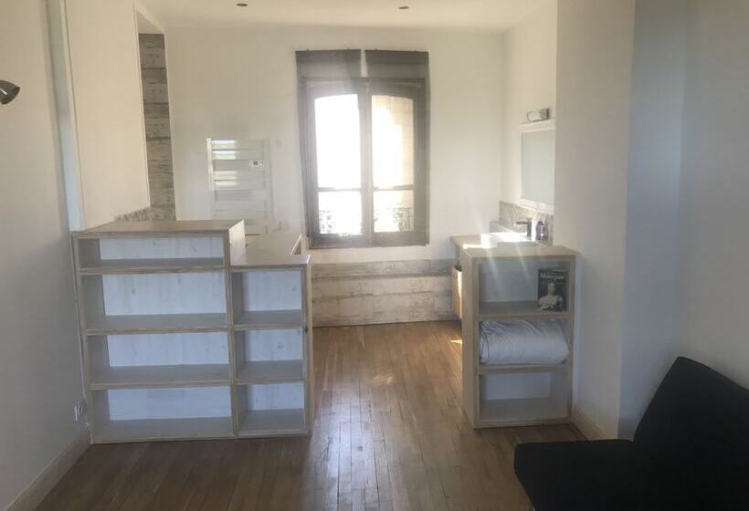 ベッドアンドブレックファースト Librairie Abelard