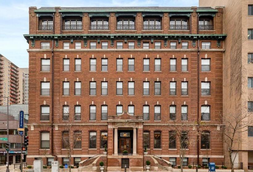 هتل Celeste Of St Paul