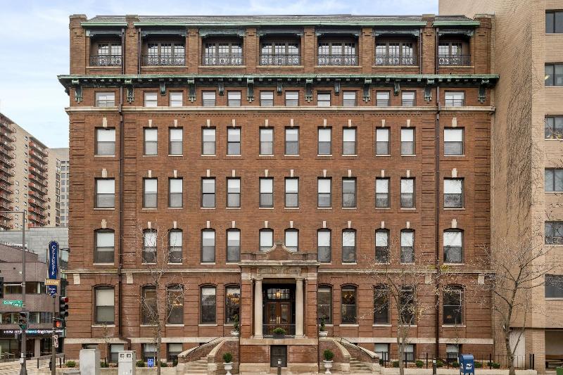 هتل Celeste Of St Paul