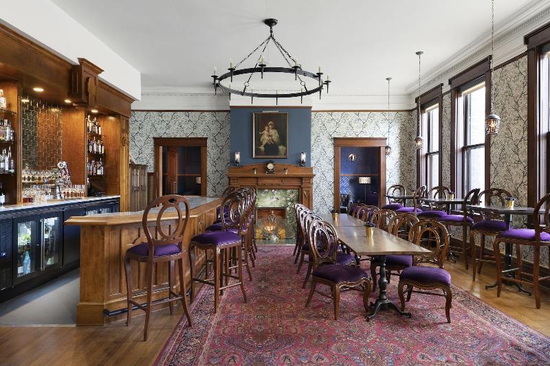 هتل Celeste Of St Paul