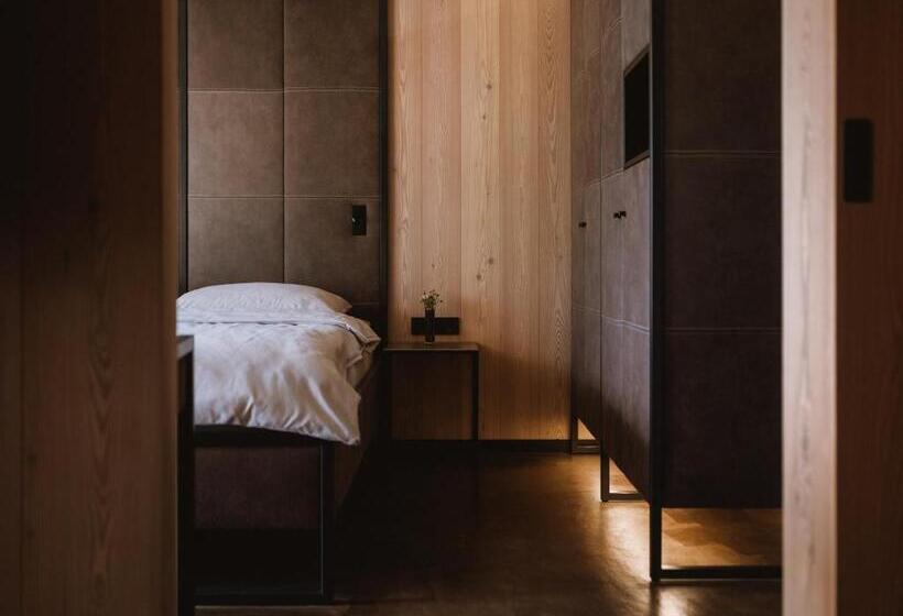 Отель Lindenhof Pure Luxury & Spa Dolcevita Resort