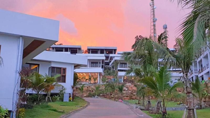 هتل Phi Phi Mountain Beach Resort Sha Certified