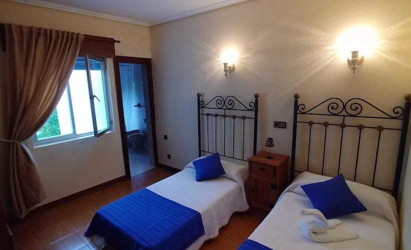 펜션 Hostal & Restaurante Miralpas