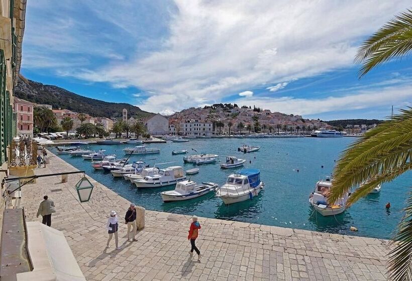 پانسیون Harmony Room Hvar