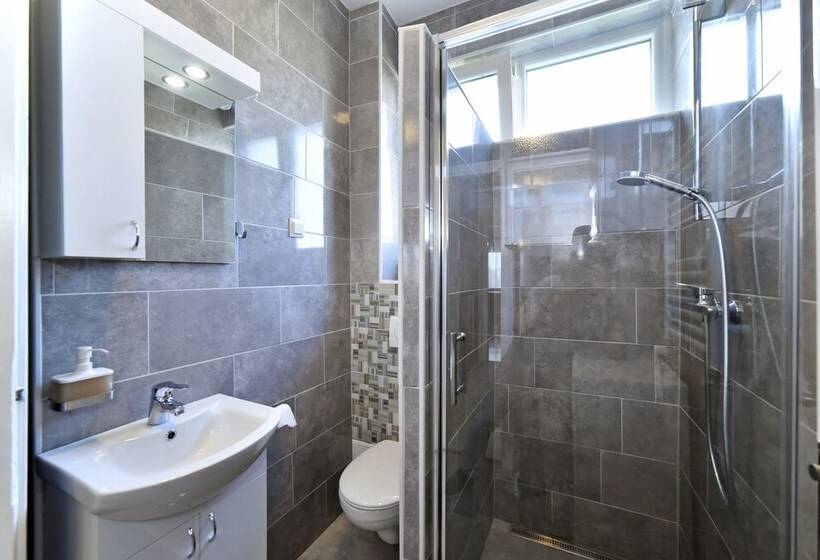 Premium Apartment Stefany By Metropolis