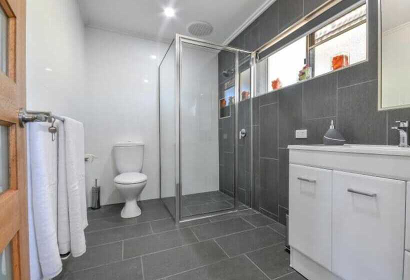 Yungaburra  Lodge