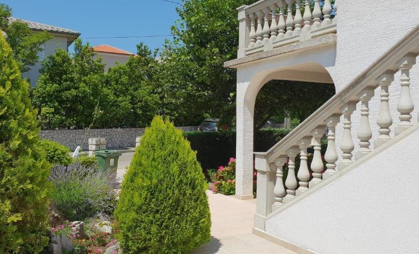 Apartment Ljiljana
