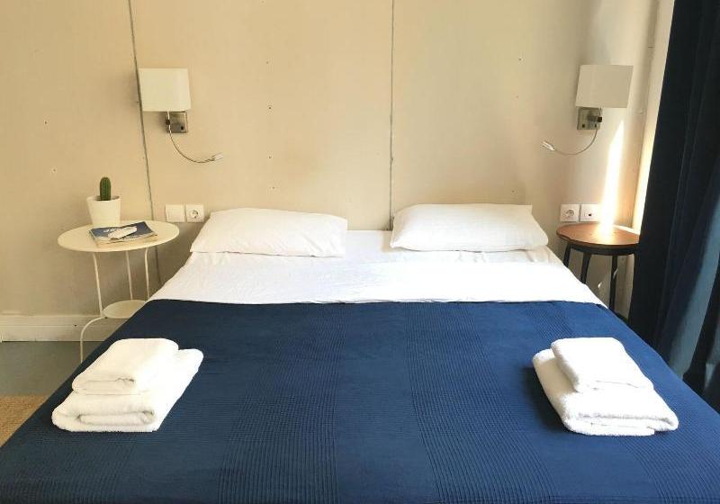 Bed and Breakfast 10 Petraki