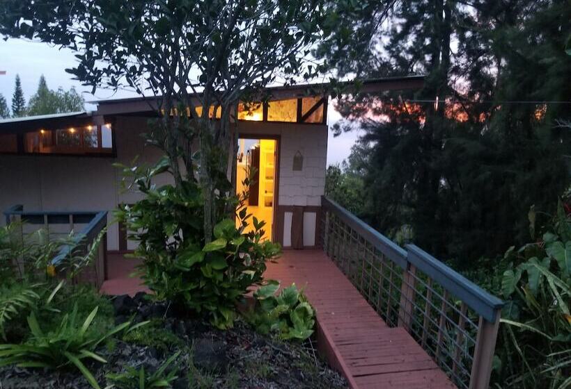 צימר Plumeria Grove Cottage