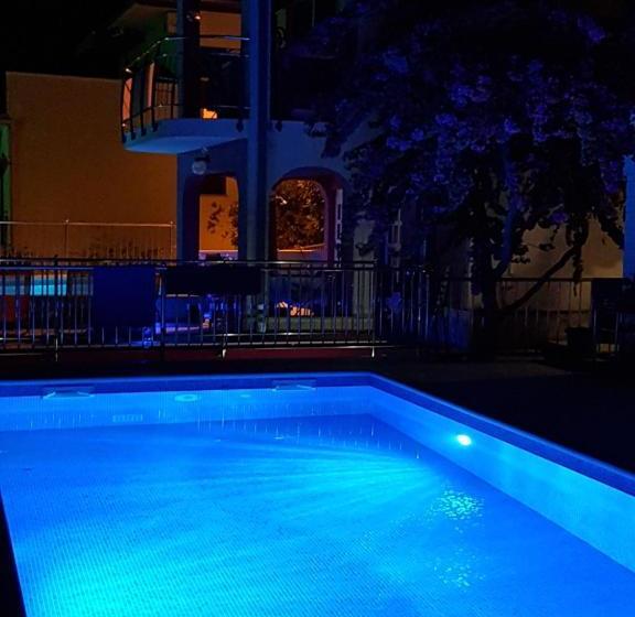 Villa Pinky And Superior Trogir