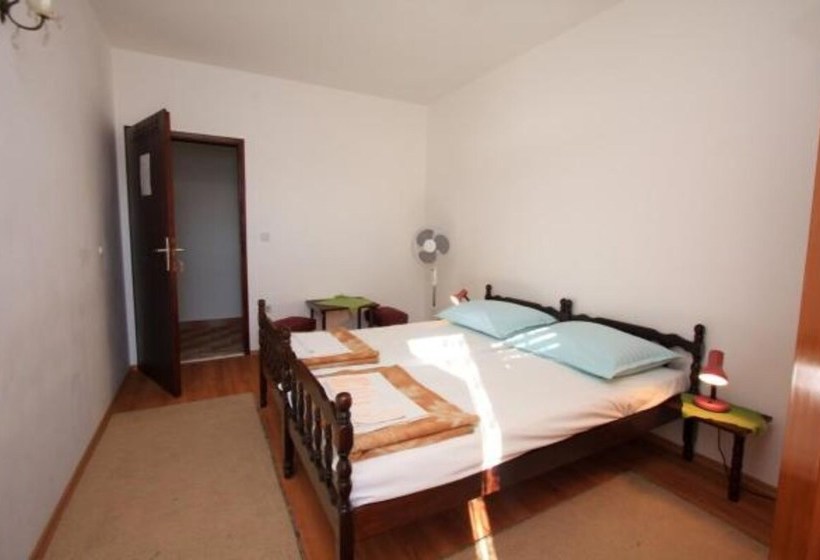 بنسيون Villa Zamak