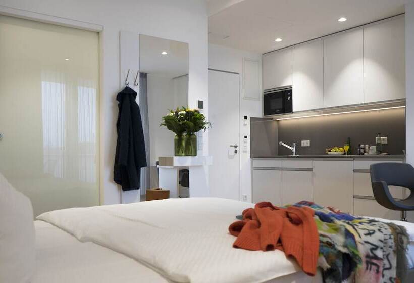 Seven Hotel + Boardinghouse