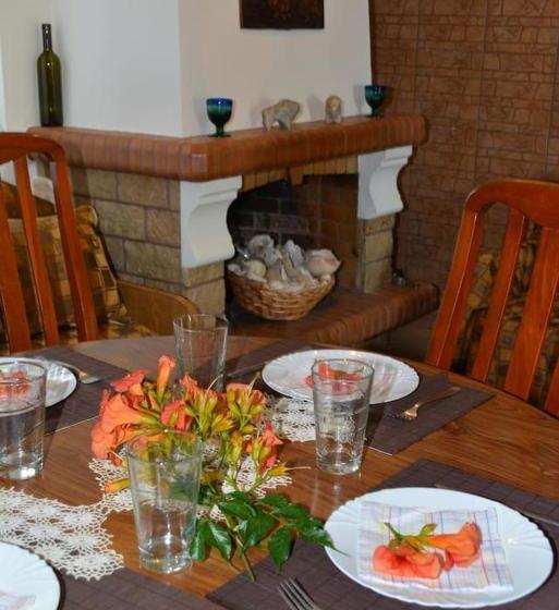 Traditional Summer House In Marmari
