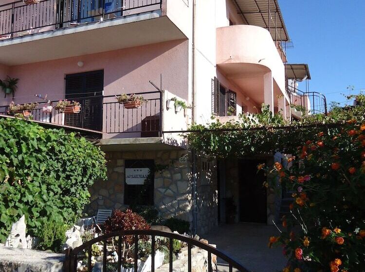 Apartments Zlata