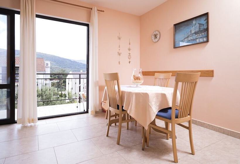 Apartments Zlata
