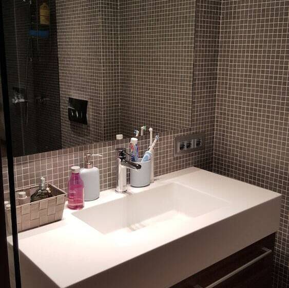 Captain S Luxury Suite