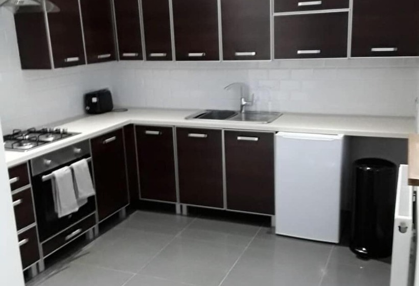 Traithouse