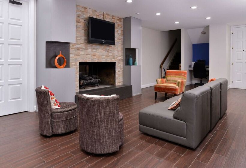 בית מלון כפרי Americas Best Value Inn & Suites Extended Stay Tulsa