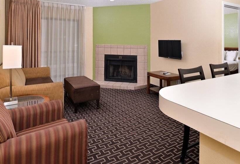 בית מלון כפרי Americas Best Value Inn & Suites Extended Stay Tulsa