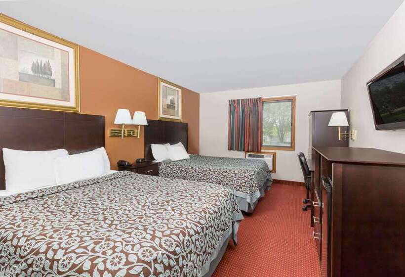 هتل Days Inn & Suites By Wyndham Des Moines Airport