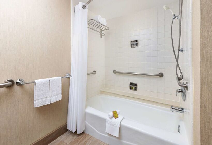 בית מלון כפרי Doubletree Beach Resort By Hilton Tampa Bay   North Redingto
