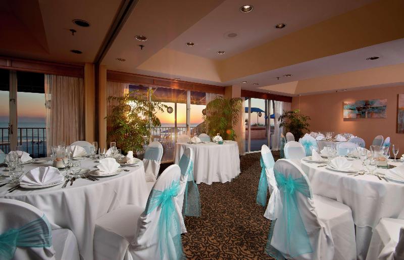 בית מלון כפרי Doubletree Beach Resort By Hilton Tampa Bay   North Redingto