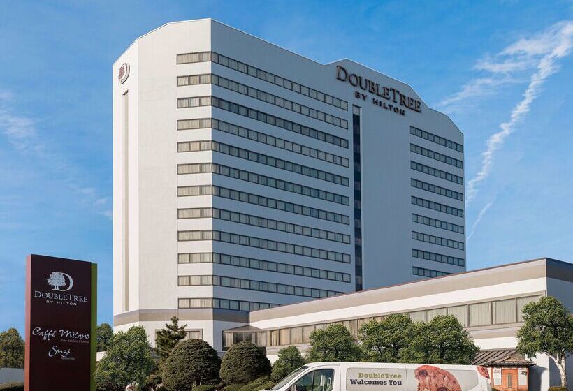 Отель Doubletree By Hilton Fort Lee   George Washington Bridge