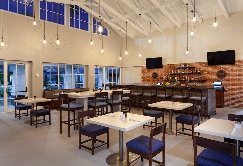 בית מלון כפרי Four Points By Sheraton Orlando Convention Center