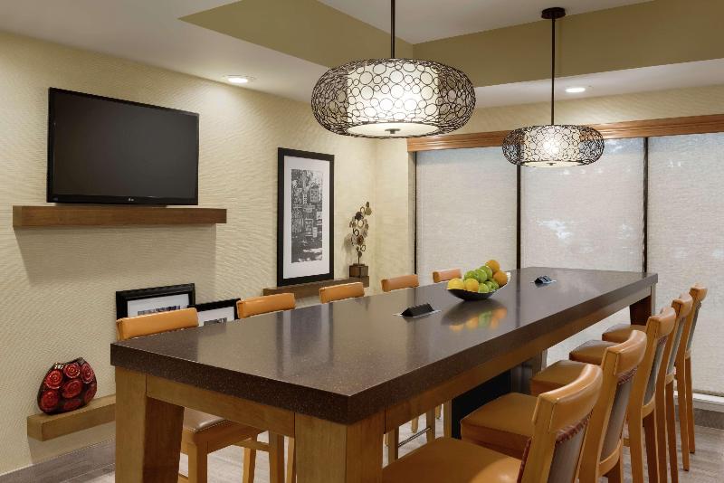 هتل Hampton Inn West Des Moines Lake Drive