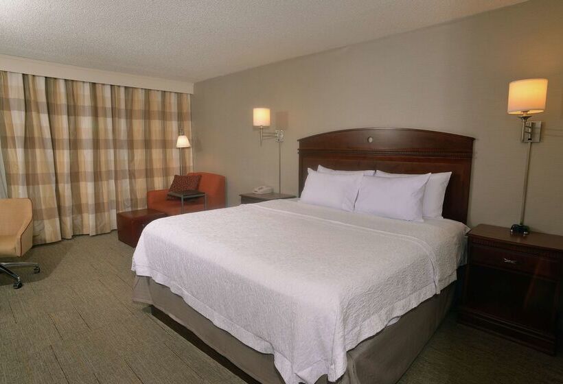 Отель Hampton Inn Springfield South