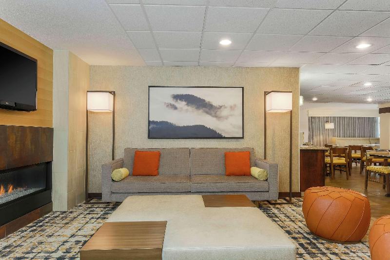 هتل Hampton Inn & Suites Denver Tech Center