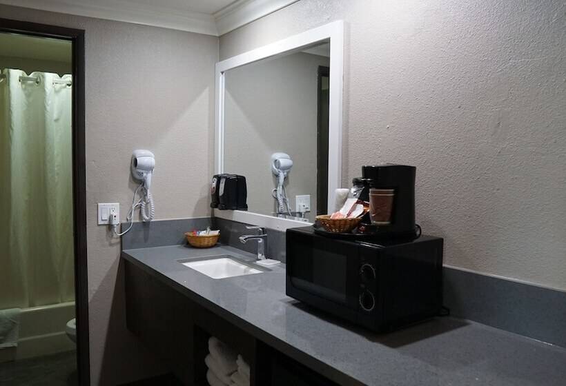 فندق Hawthorne Plaza Inn Near Lax