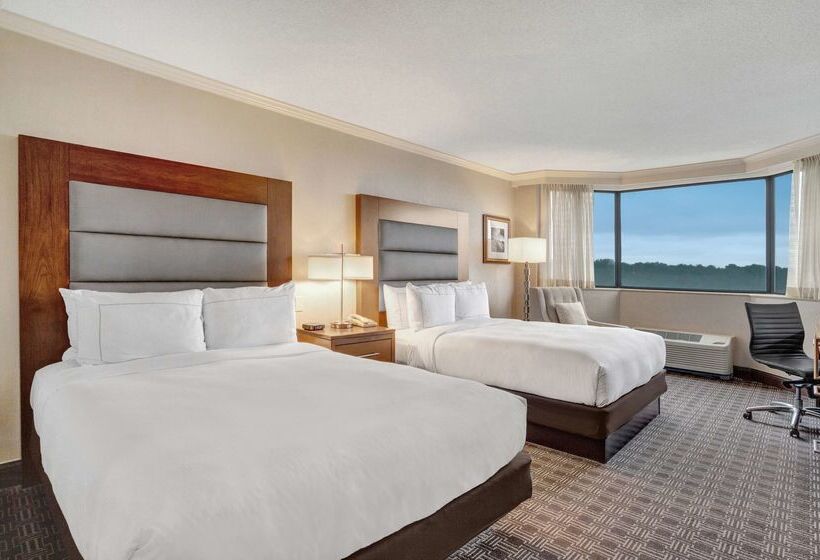 هتل Hilton Arlington National Landing