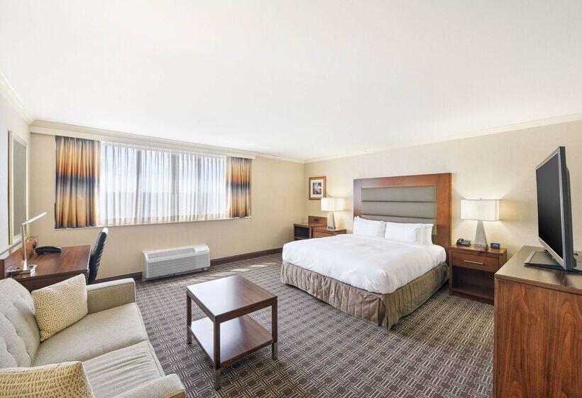 هتل Hilton Arlington National Landing